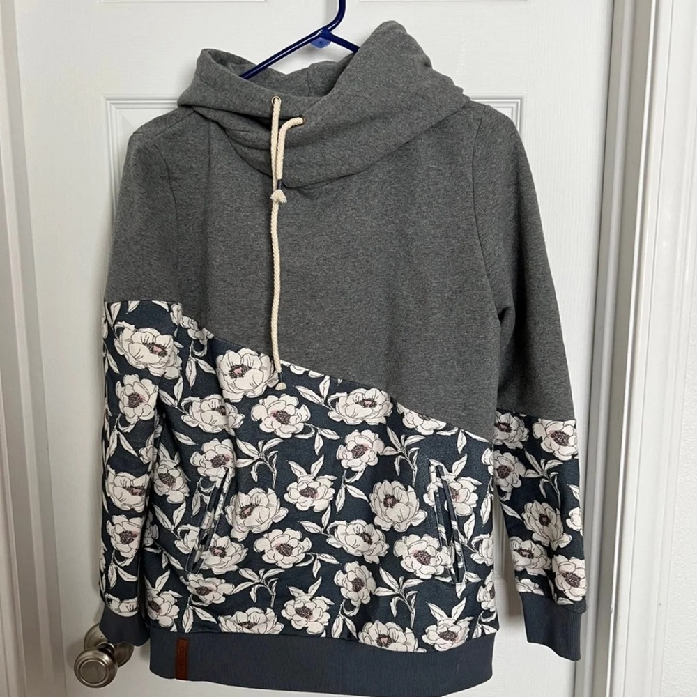 Ampersand Ave Hooded Sweatshirt - Medium